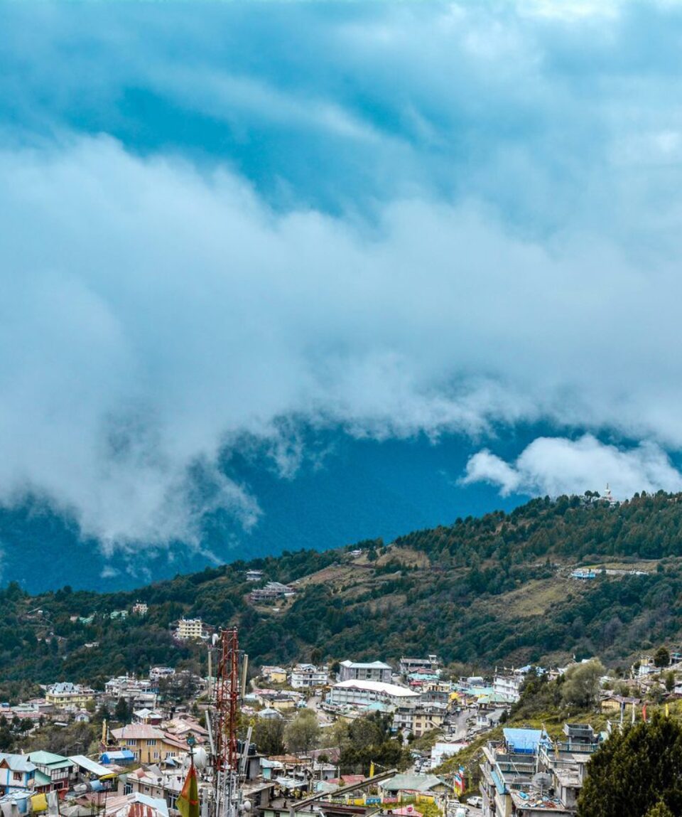 tawang-town-clouds